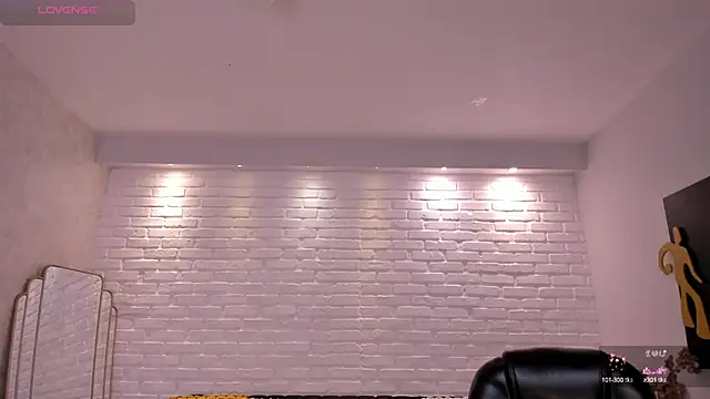 AmyWalker  online show from 03.20.25