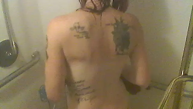 Snapshot of 4EyedSluttyGinger chatting on 01.14.26 4EyedSluttyGinger online show from 01.14.26