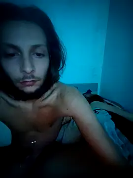 Snapshot of Luka932 chatting on 10.11.25 Luka932 online show from 10.11.25