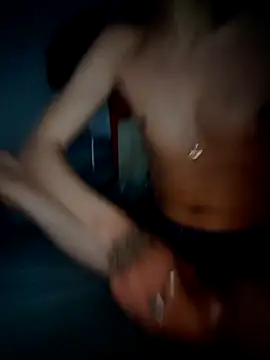 Snapshot of Luka932 chatting on 11.08.25 Luka932 online show from 11.08.25