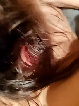 Snapshot of Luka932 chatting on 12.15.25 Luka932 online show from 12.15.25