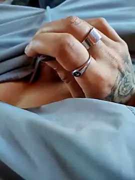 Snapshot of Luka932 chatting on 03.11.26 Luka932 online show from 03.11.26