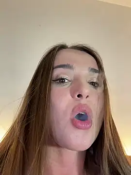 Snapshot of MeIisaLove chatting on 12.30.24 MeIisaLove online show from 12.30.24