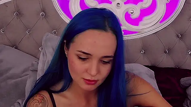 Snapshot of MeIisaLove chatting on 03.15.25 MeIisaLove online show from 03.15.25