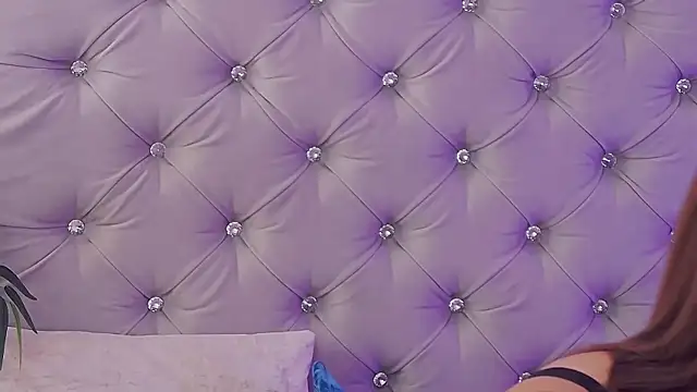 Snapshot of MeIisaLove chatting on 09.17.25 MeIisaLove online show from 09.17.25