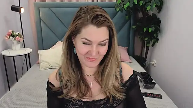 Adele Russo online show from 01.11.26