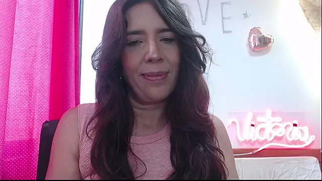 Victoria meester online show from 03.14.25