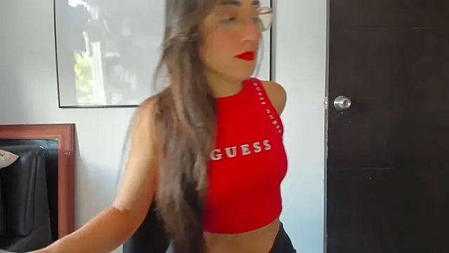 Snapshot of squirttati33 chatting on 03.10.26 squirttati33 online show from 03.10.26