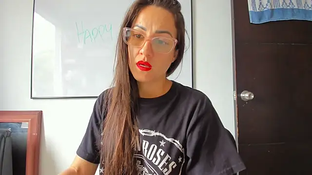 Snapshot of squirttati33 chatting on 03.11.26 squirttati33 online show from 03.11.26