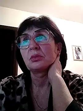 AlbinaXPretty online show from 12.22.24