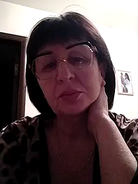 AlbinaXPretty online show from 12.23.24