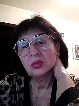 AlbinaXPretty online show from 12.27.24