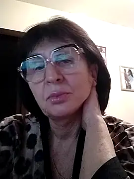 AlbinaXPretty online show from 12.29.24