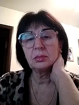 AlbinaXPretty online show from 01.14.25