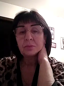 AlbinaXPretty online show from 01.20.25