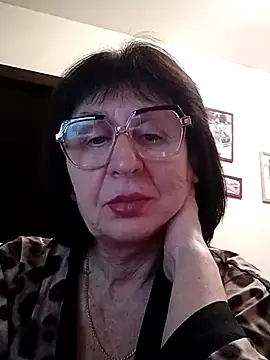 AlbinaXPretty online show from 01.24.25