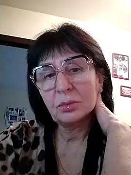 AlbinaXPretty online show from 01.26.25