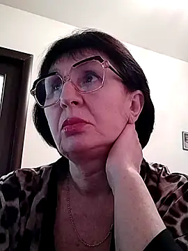 AlbinaXPretty online show from 02.16.25