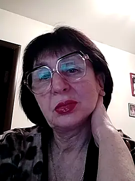 AlbinaXPretty online show from 02.28.25