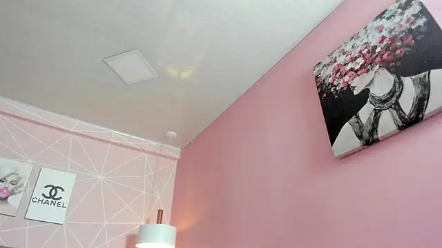 Snapshot of dolly_zoe chatting on 09.20.25 dolly zoe online show from 09.20.25