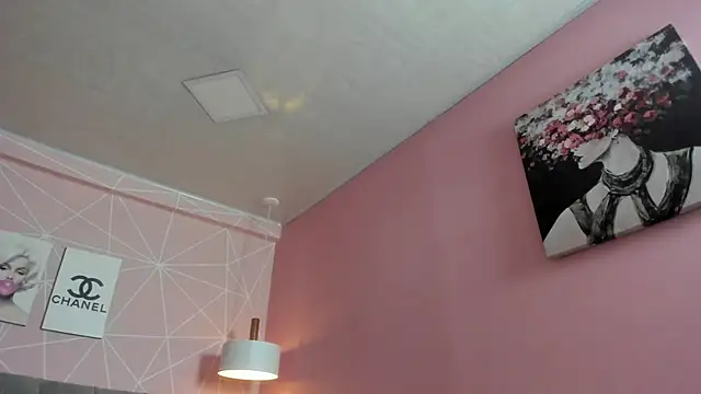 Snapshot of dolly_zoe chatting on 09.29.25 dolly zoe online show from 09.29.25