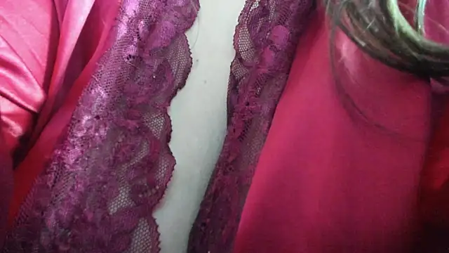 Snapshot of dolly_zoe chatting on 11.19.25 dolly zoe online show from 11.19.25