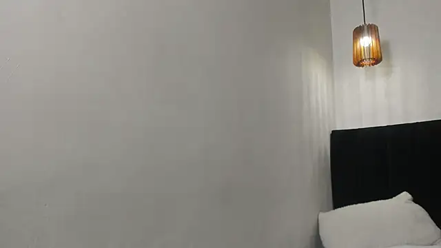 Snapshot of dolly_zoe chatting on 02.18.26 dolly zoe online show from 02.18.26