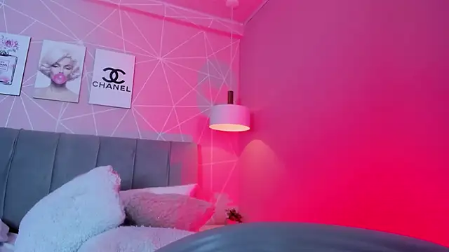 Snapshot of dolly_zoe chatting on 02.23.26 dolly zoe online show from 02.23.26