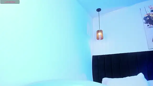 dolly zoe online show from 04.06.26