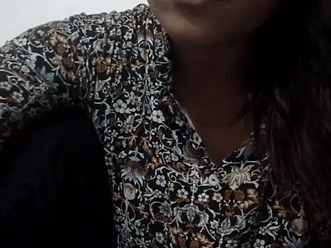 shekira99 online show from 10.17.25