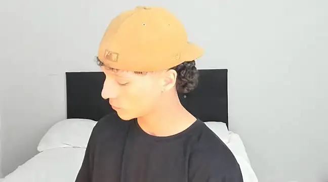 angelcortes online show from 03.08.25