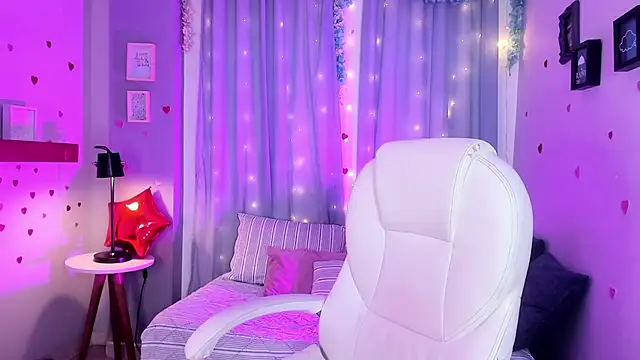 Snapshot of CoralineRicce_ chatting on 03.23.25 CoralineRicce online show from 03.23.25