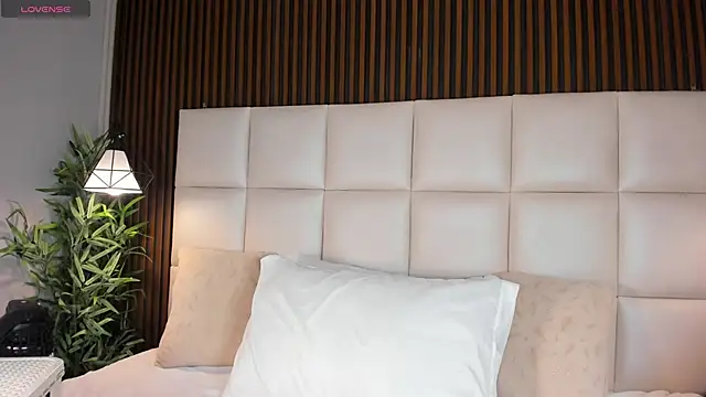 Snapshot of MelanieKlaus chatting on 02.28.26 MelanieKlaus online show from 02.28.26