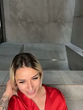 Snapshot of petrouchkaaa_ chatting on 03.17.25 petrouchkaaa online show from 03.17.25