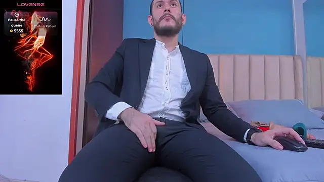 Snapshot of jeanpiere_ chatting on 11.28.25 jeanpiere online show from 11.28.25