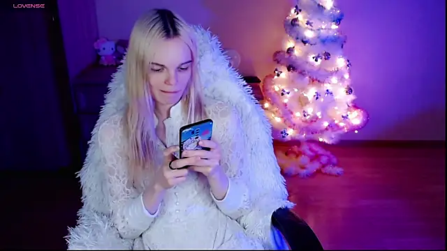 Emily Nyaffee online show from 12.23.24