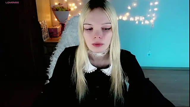 Emily Nyaffee online show from 02.24.25