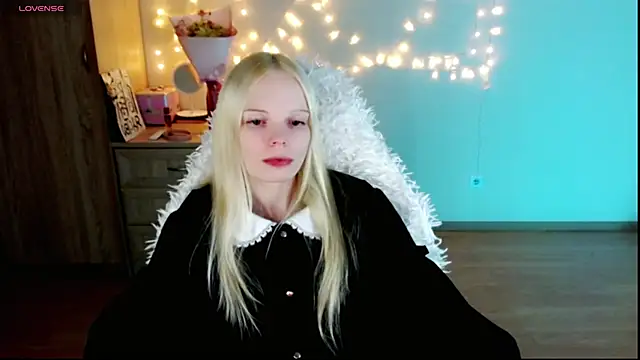 Emily Nyaffee online show from 03.01.25