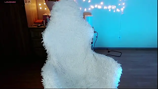 Emily Nyaffee online show from 03.20.25