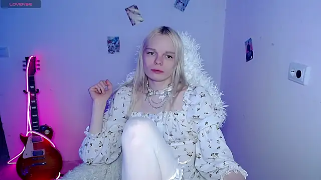 Snapshot of Emily_Nyaffee chatting on 02.02.26 Emily Nyaffee online show from 02.02.26