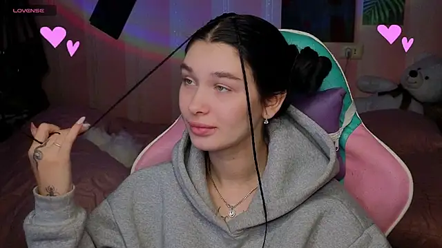 Amanda Tender online show from 11.03.25