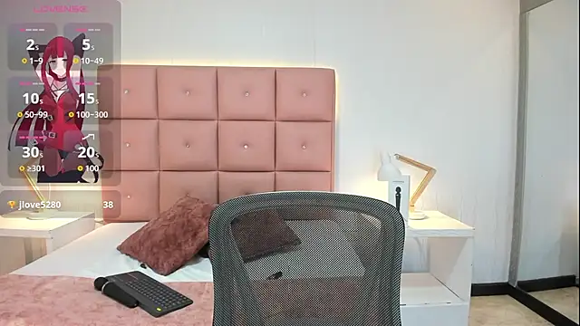 Snapshot of lhiamfit chatting on 09.12.25 lhiamfit online show from 09.12.25