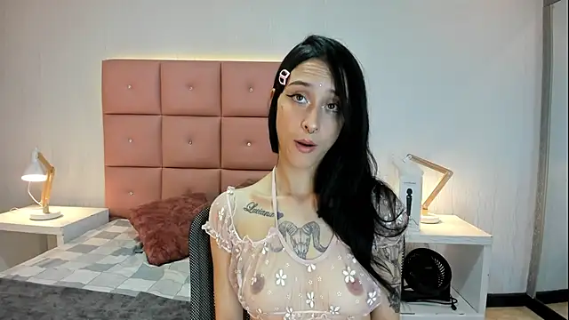 Snapshot of lhiamfit chatting on 09.26.25 lhiamfit online show from 09.26.25