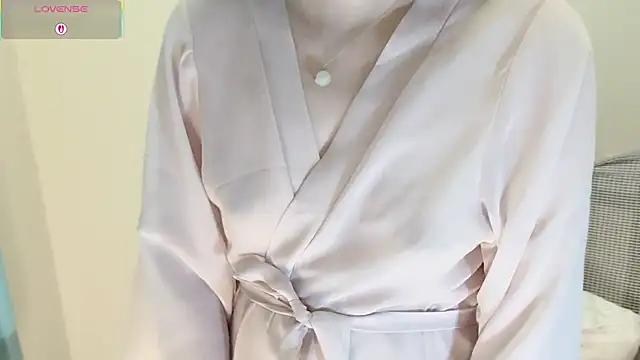 A-xena online show from 12.17.25