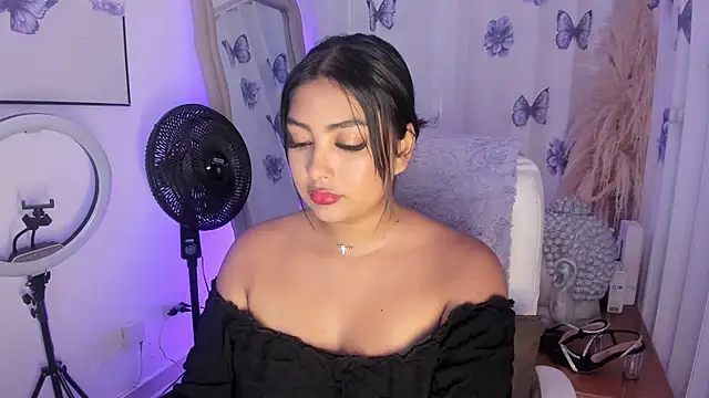 NatashaBrown12 online show from 05.26.26