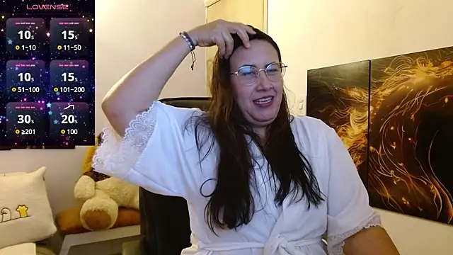 amalia brunette online show from 11.26.25