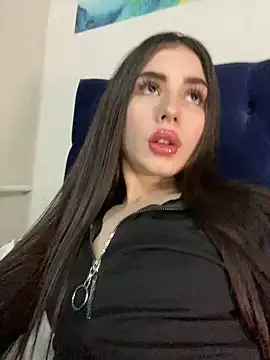 SofiaLaLight online show from 03.20.25