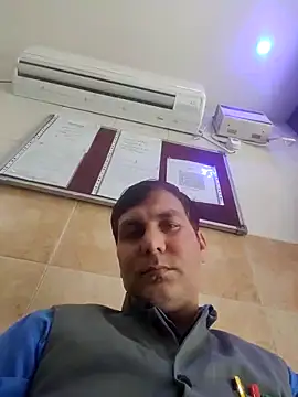 Snapshot of ZIMMY25 chatting on 02.28.25 ZIMMY25 online show from 02.28.25