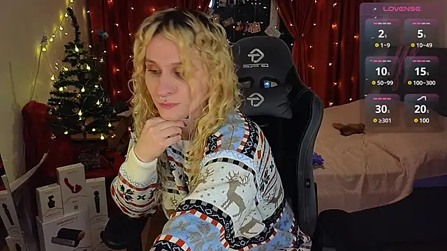 Snapshot of Lori_Myaf chatting on 12.27.24 Lori Myaf online show from 12.27.24