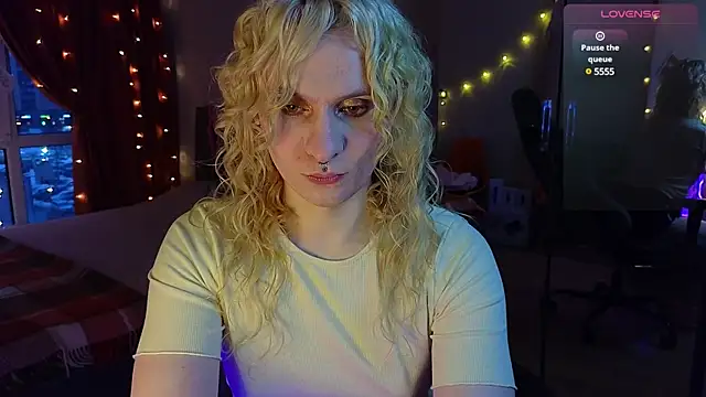 Snapshot of Lori_Myaf chatting on 03.02.25 Lori Myaf online show from 03.02.25